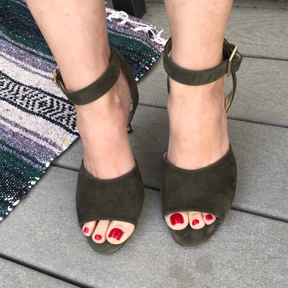 Kate Spade Suede Open Toe Ankle Wrap heels - Picture 2 of 8